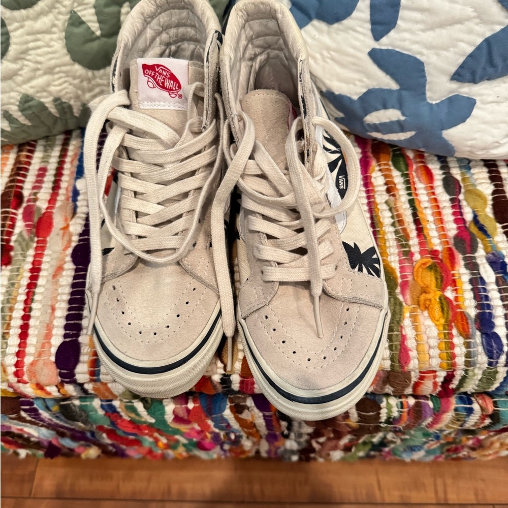 Vans Off The Wall Beige High-Top Sneakers